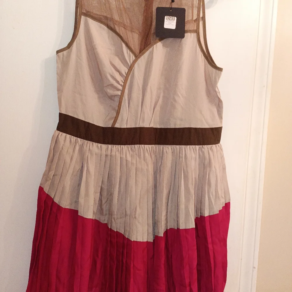 Dress - Picture 4 of 11